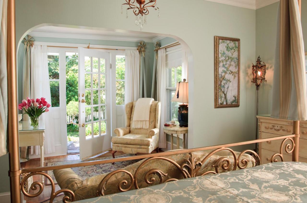 White Doe Inn Bed & Breakfast Manteo Bilik gambar