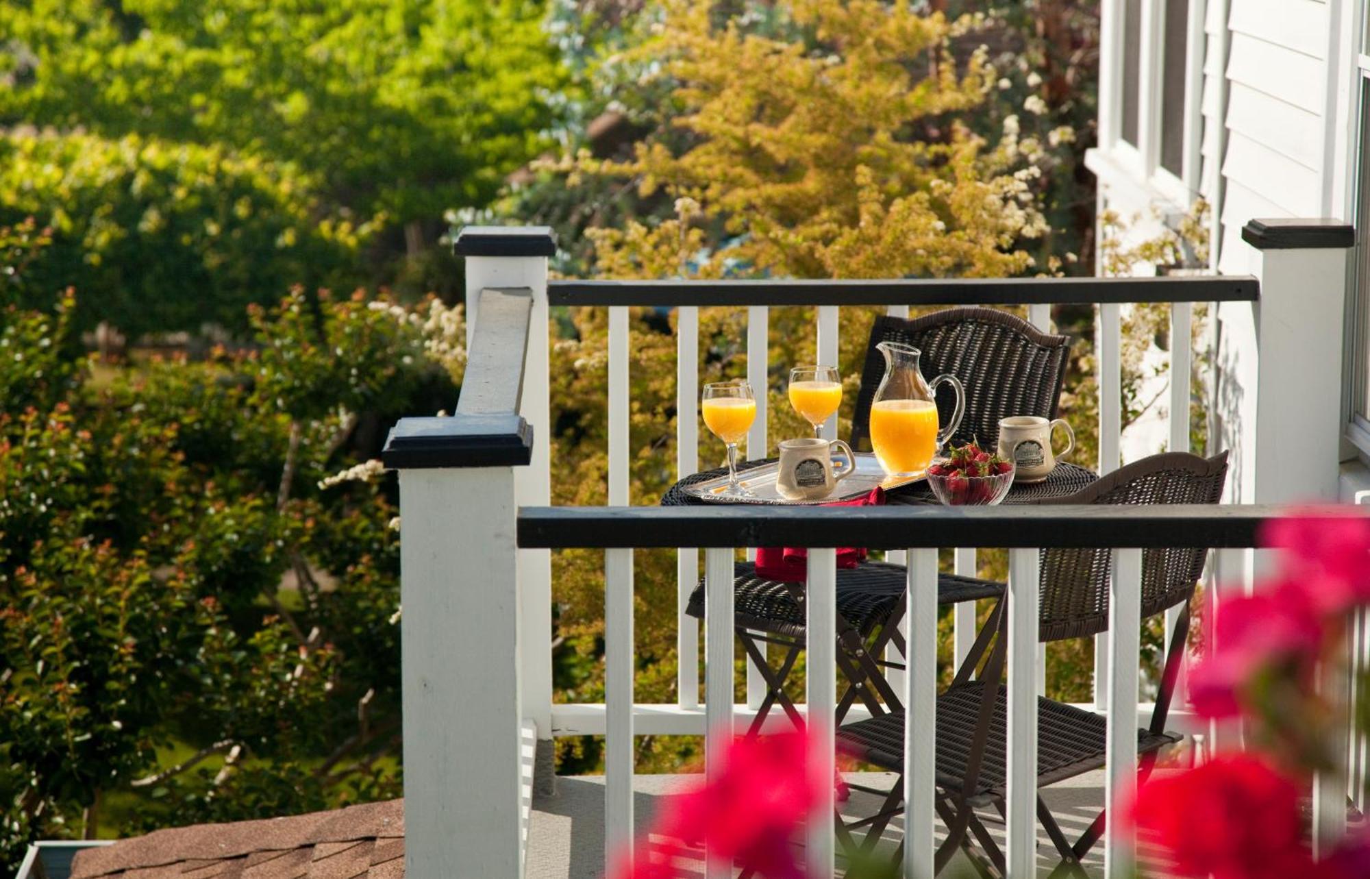 White Doe Inn Bed & Breakfast Manteo Bilik gambar